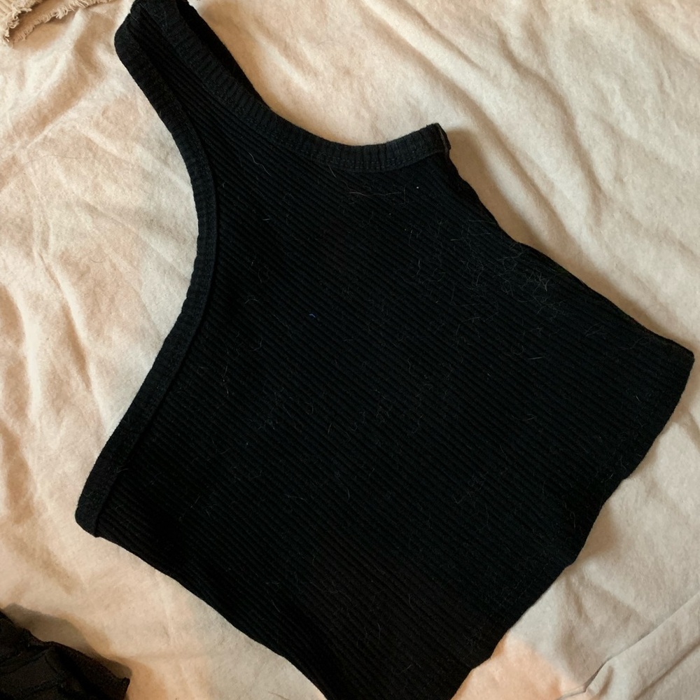 Black one shoulder ribbed tank